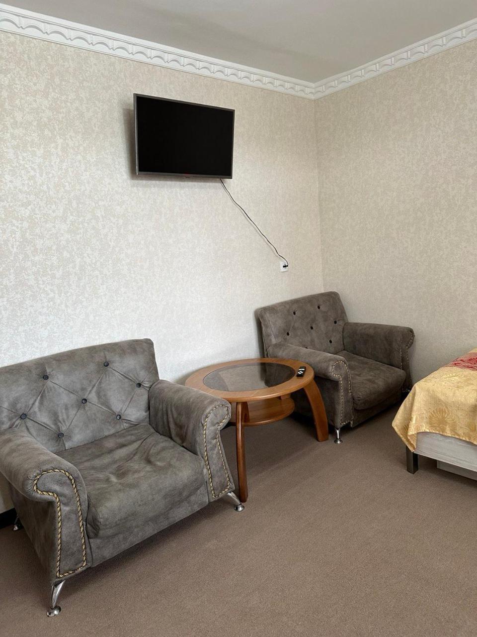 Guest House "Nika", Нукус Екстериор снимка