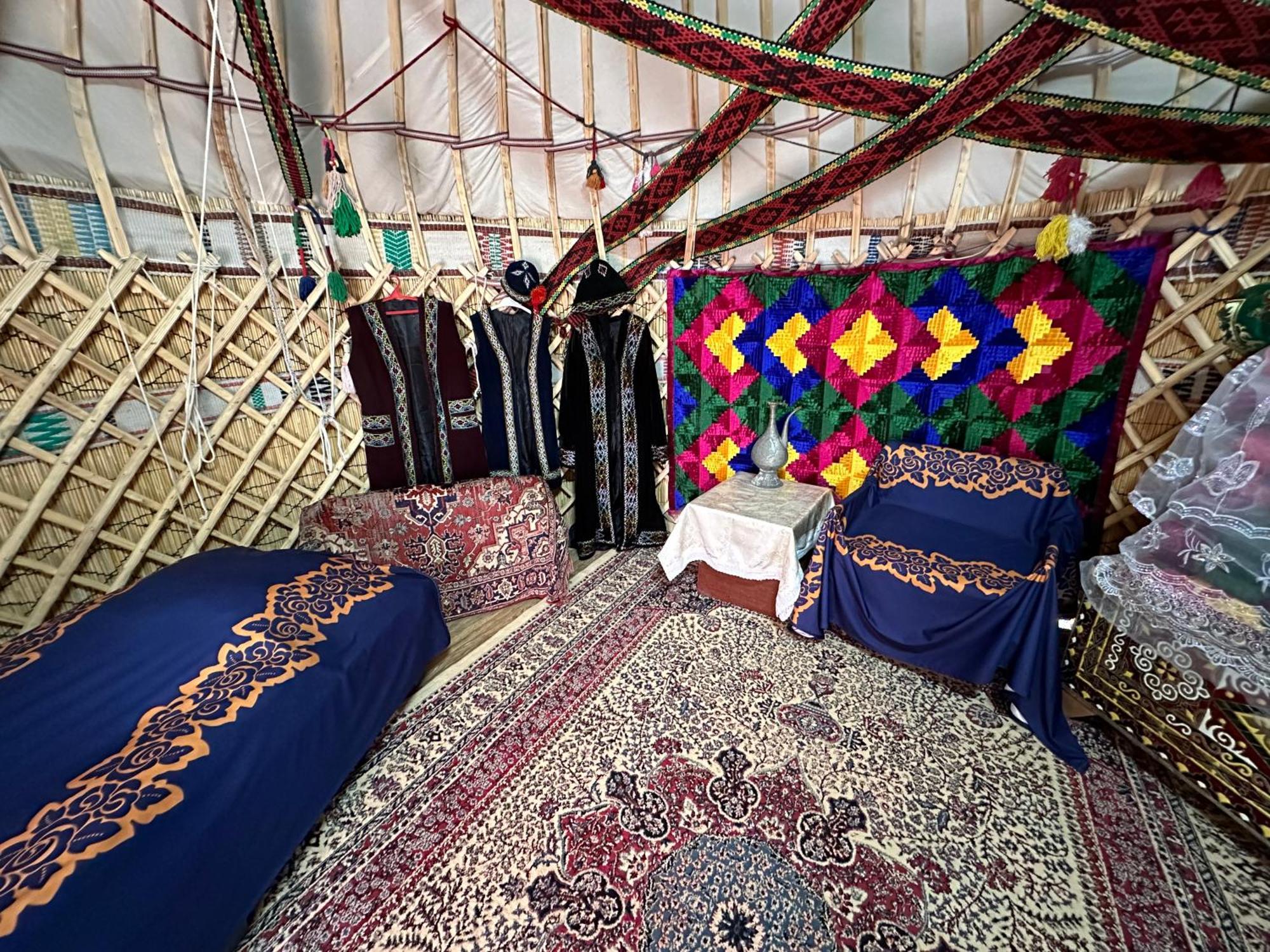 Guest House "Nika", Нукус Екстериор снимка