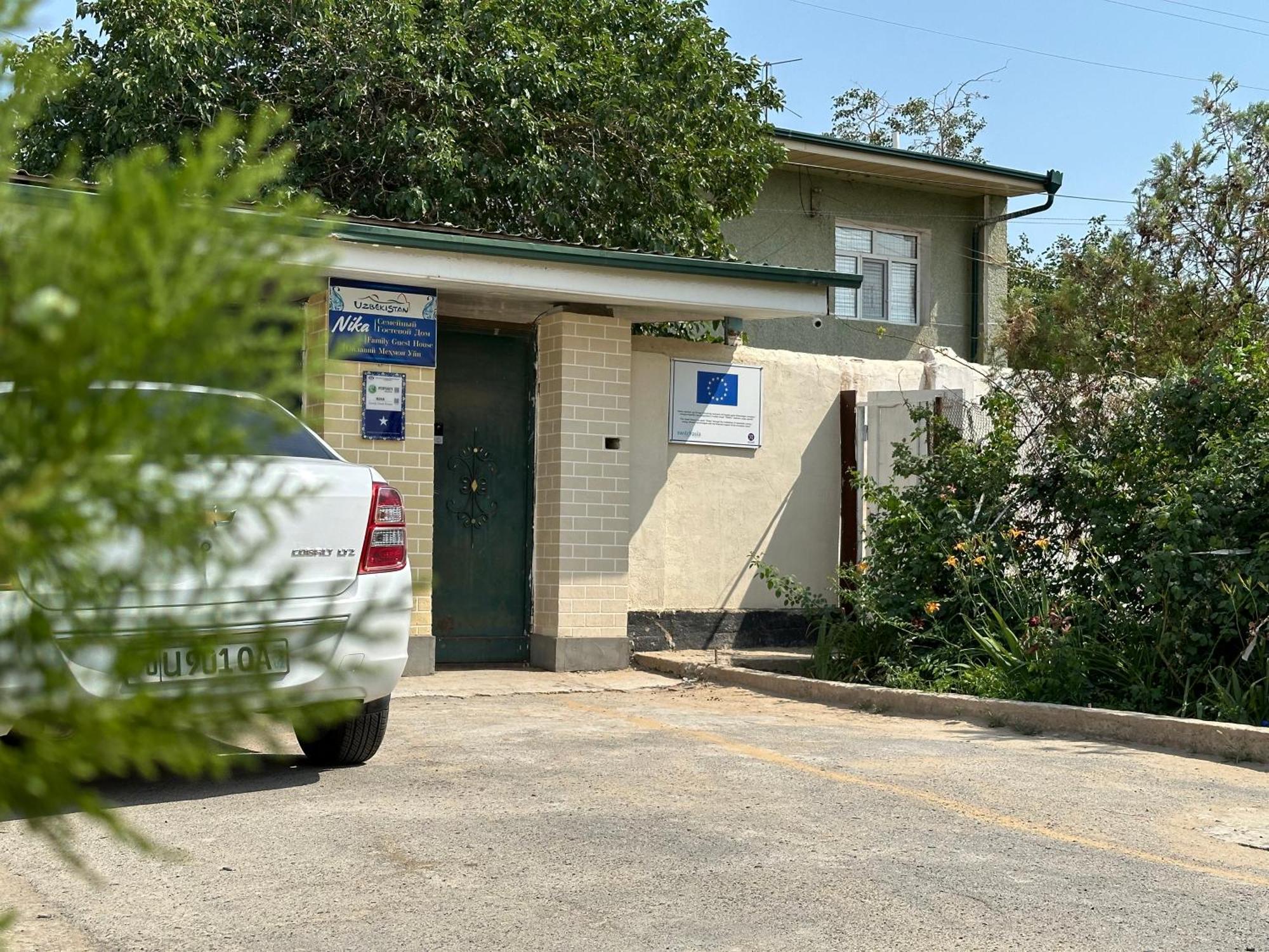 Guest House "Nika", Нукус Екстериор снимка